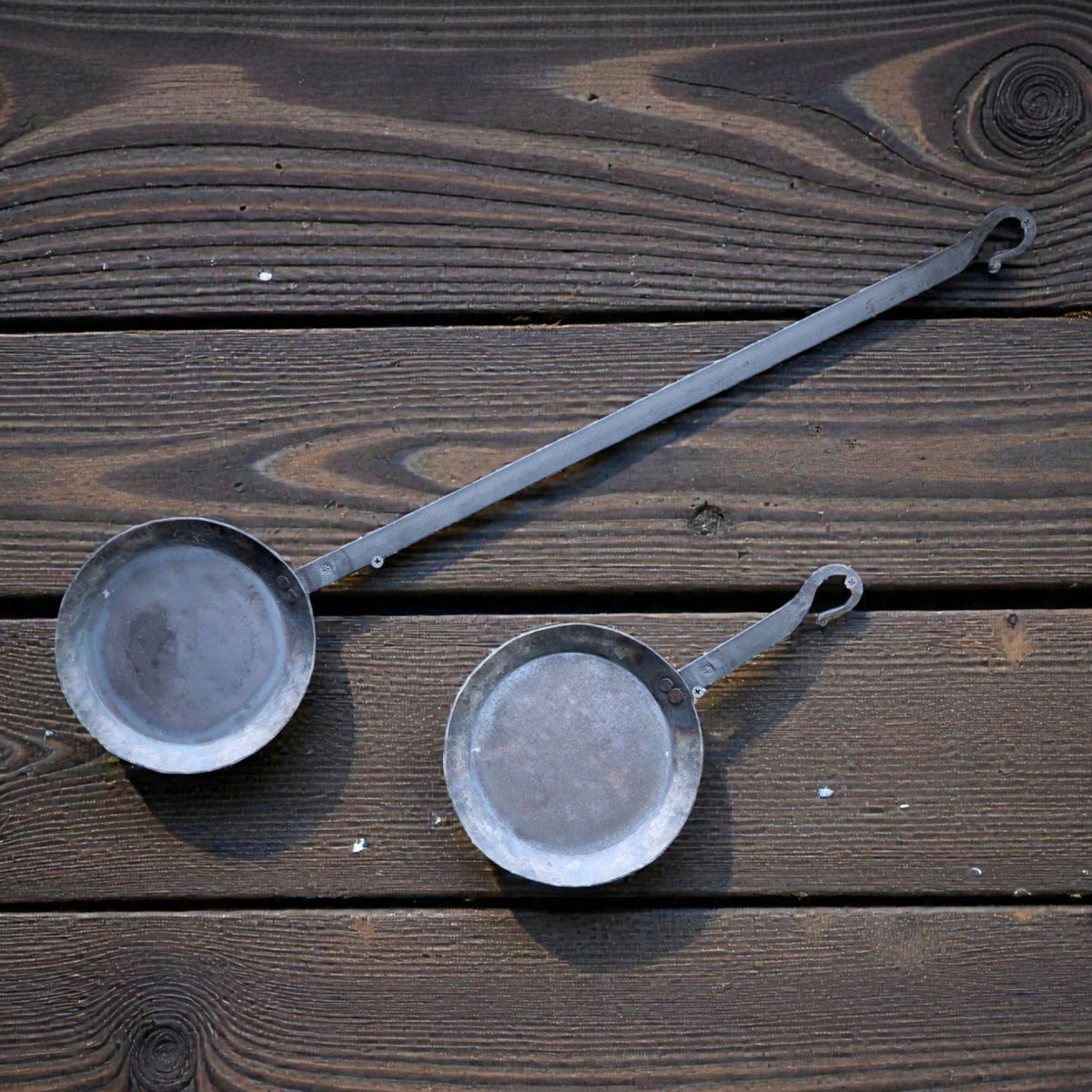 Handgeschmiedete Waldläufer-Pfanne aus Eisen