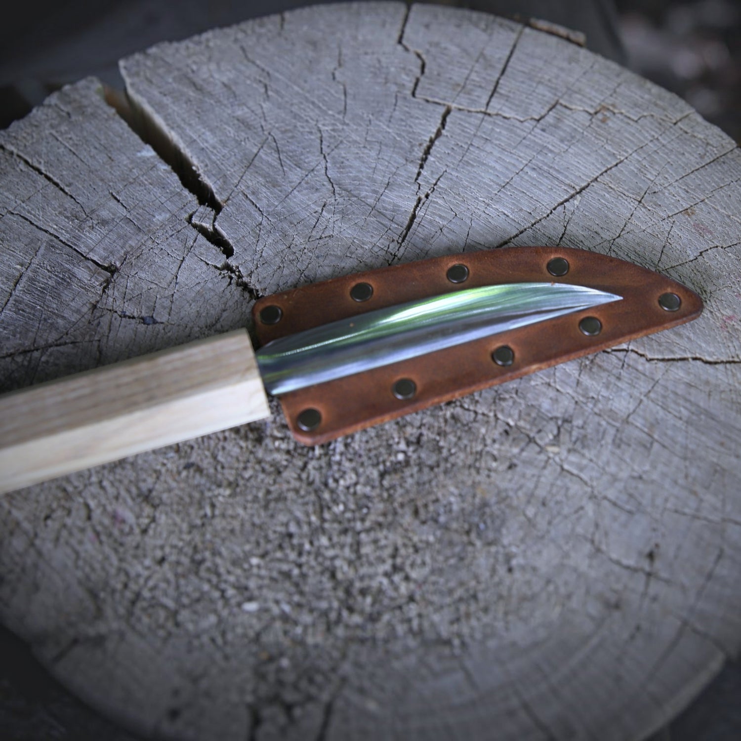 Yakut-Messer mit flachen Eschengriff