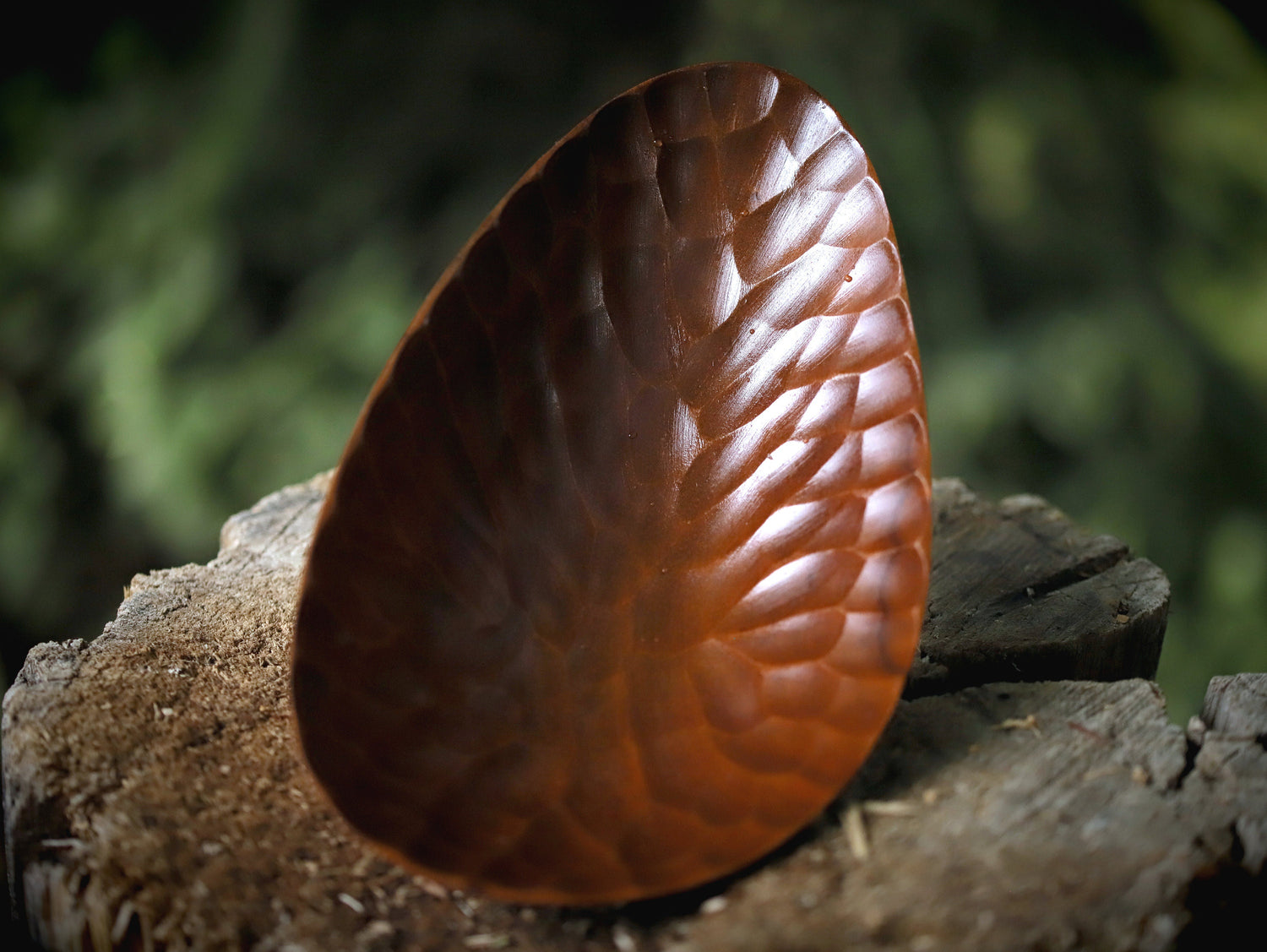 hand-carved wooden bowl “Ambiance”