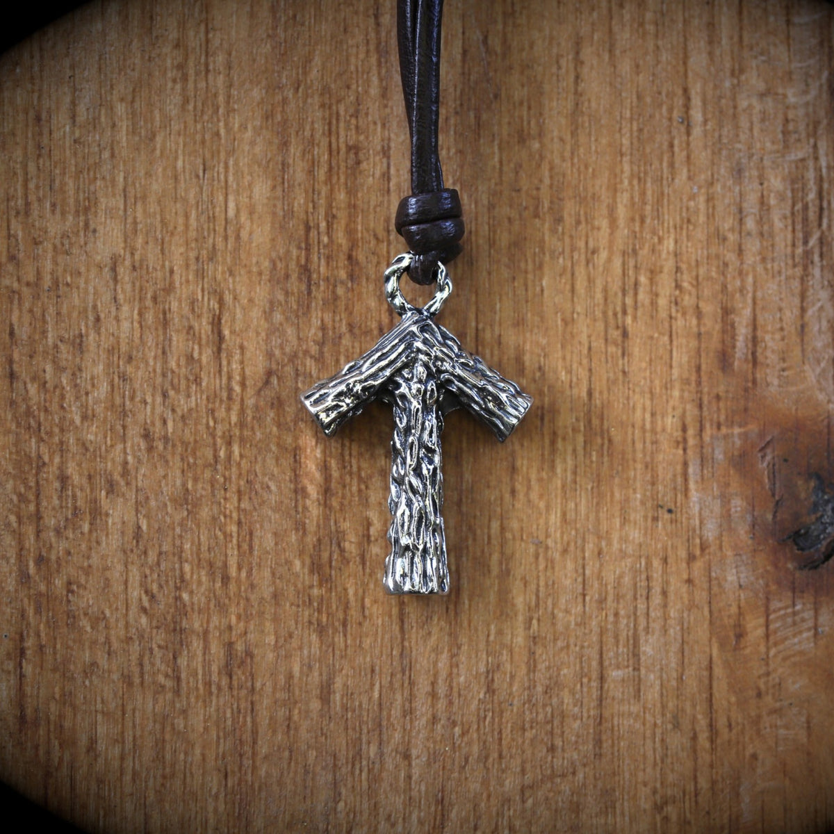 Collier runique Tiwaz « Tyr »