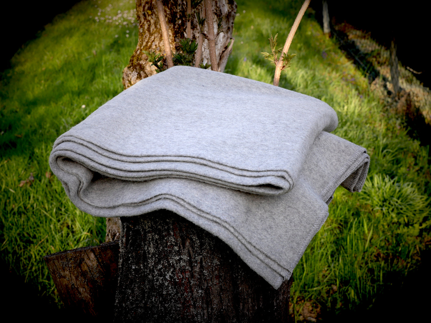 Lagerfeuerdecke – Leichte Outdoor-Decke aus 100% Wolle für die Wildnis