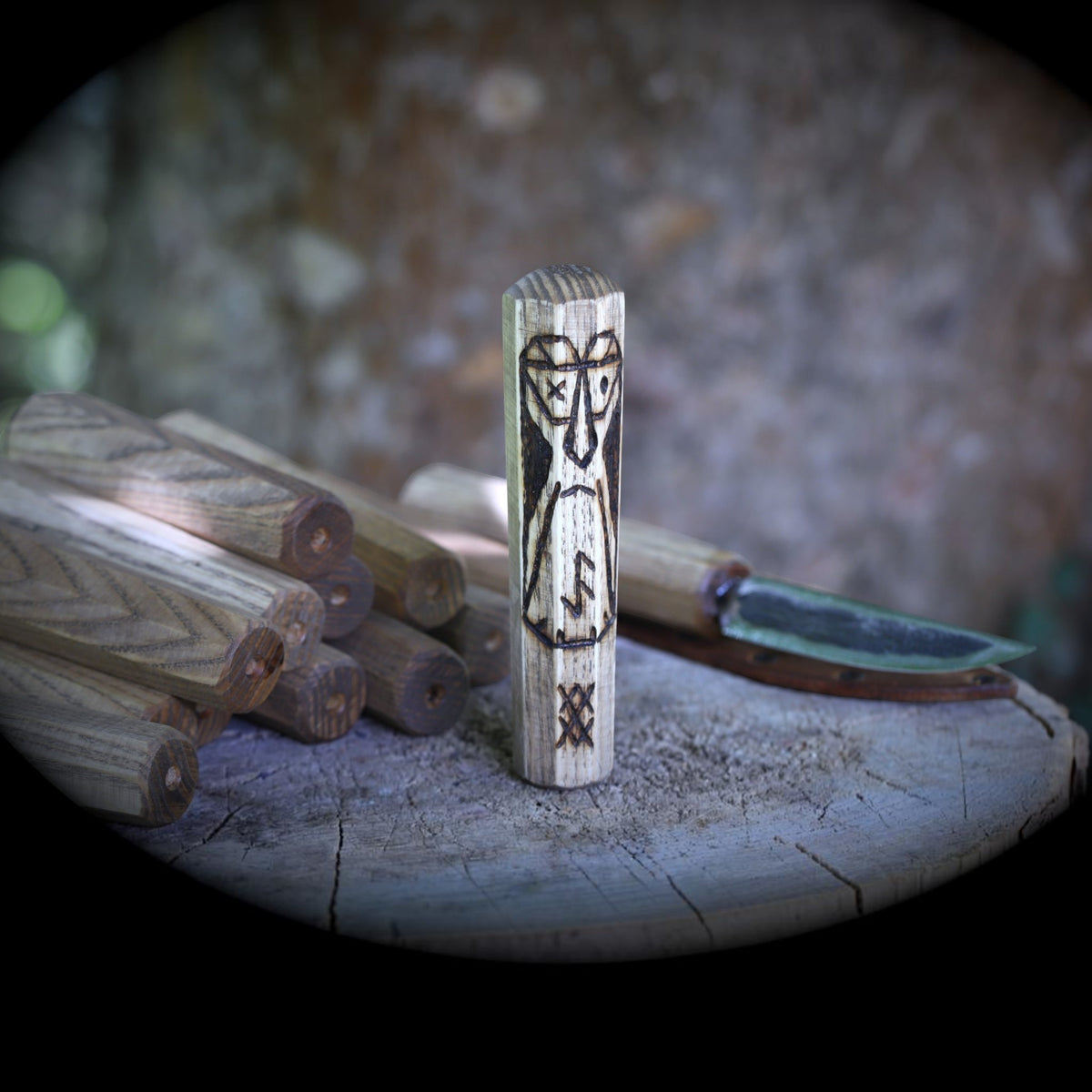 Manche en bois de frêne (fabrication de couteaux et d'outils)
