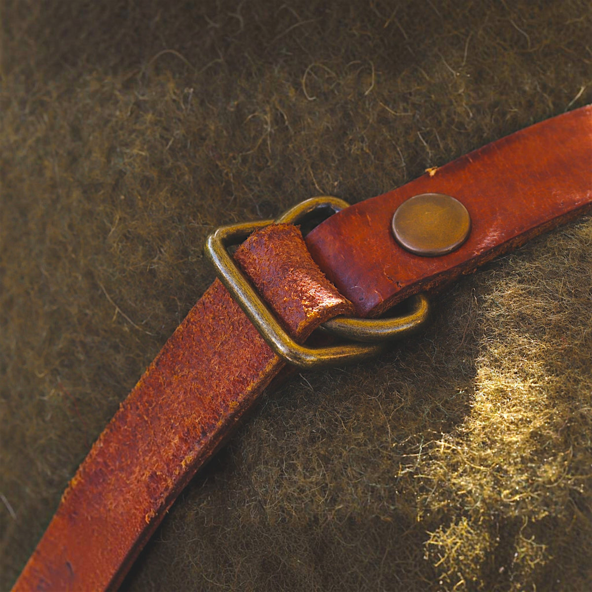 Leder-Deckenhalter & Bedroll-Tragesystem