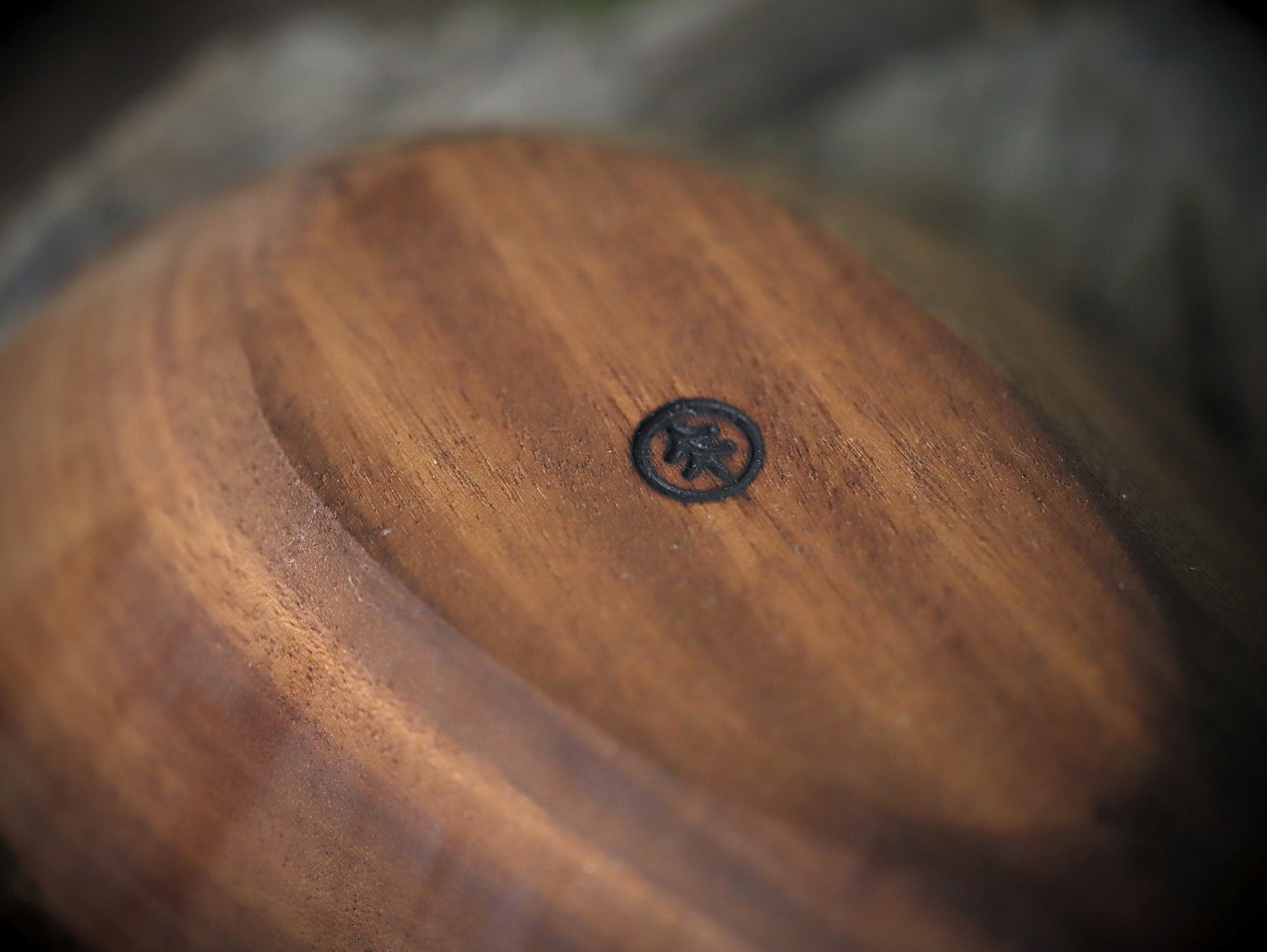 hand-carved wooden bowl “Ambiance”