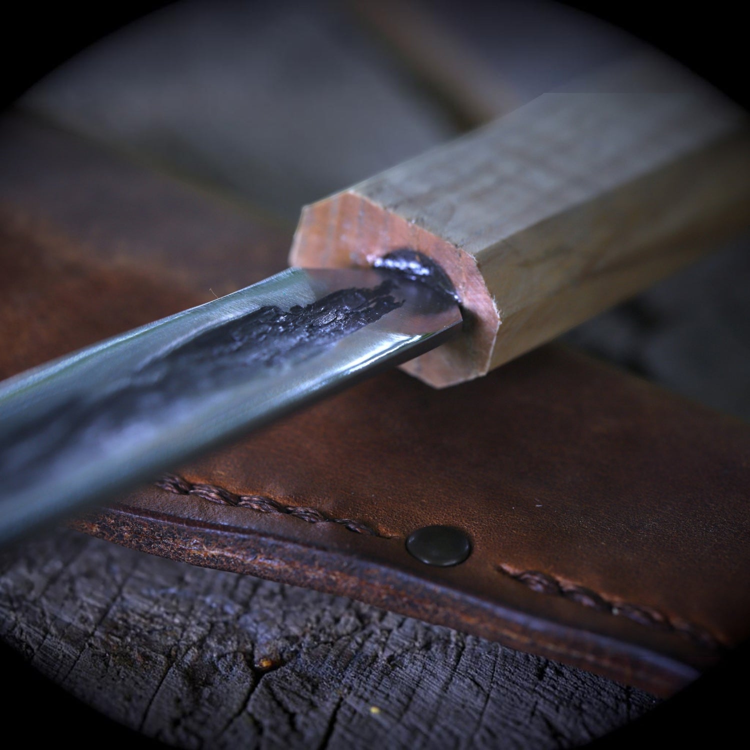 Yakut-Messer mit flachen Eschengriff