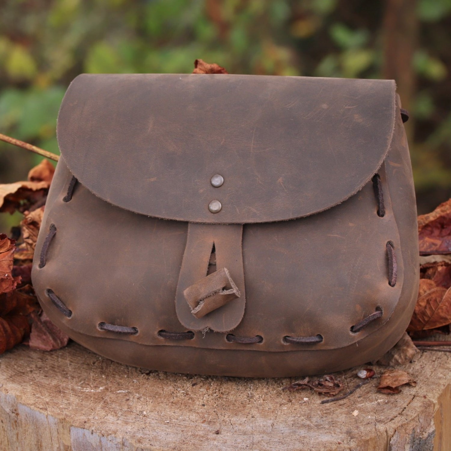 Leder-Gürteltasche mit Riemennaht