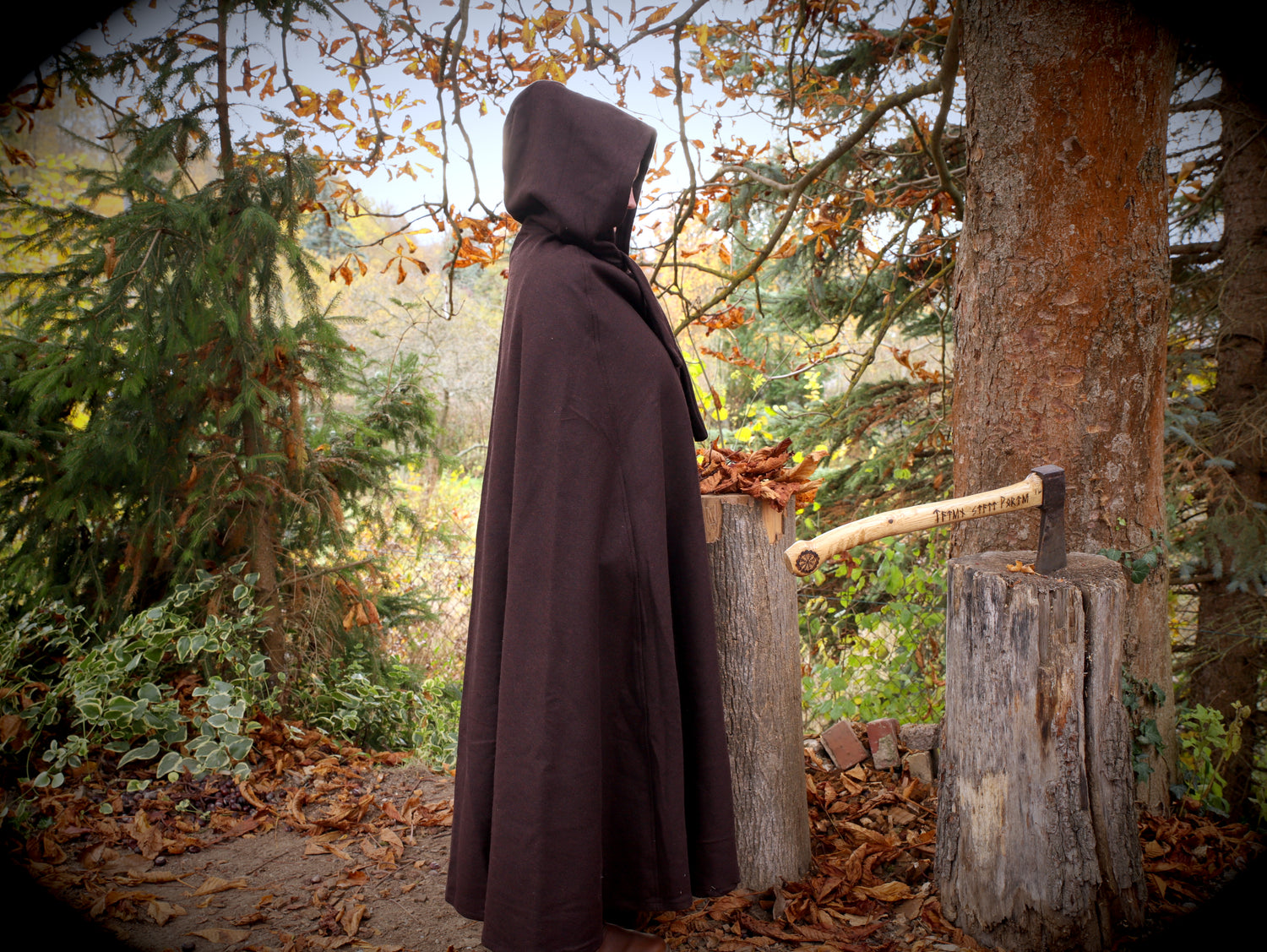 schwerer Waldläufer-Wollumhang