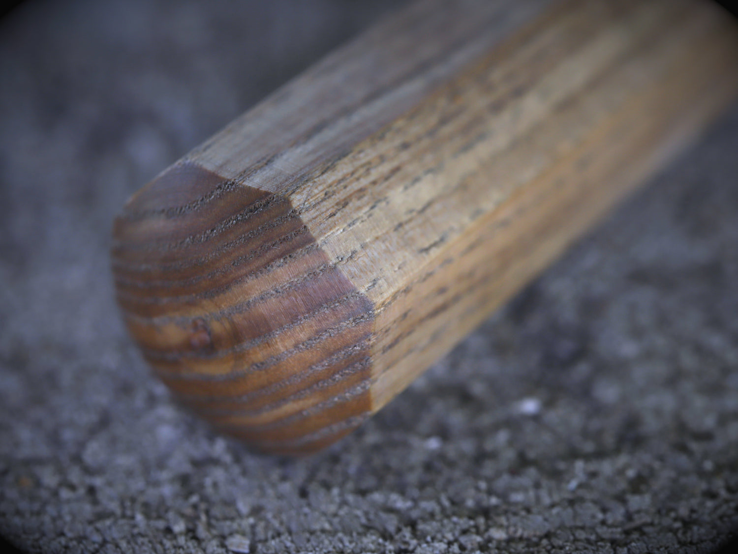 Holzgriff aus Esche (Messer.-, Werkzeugbau)