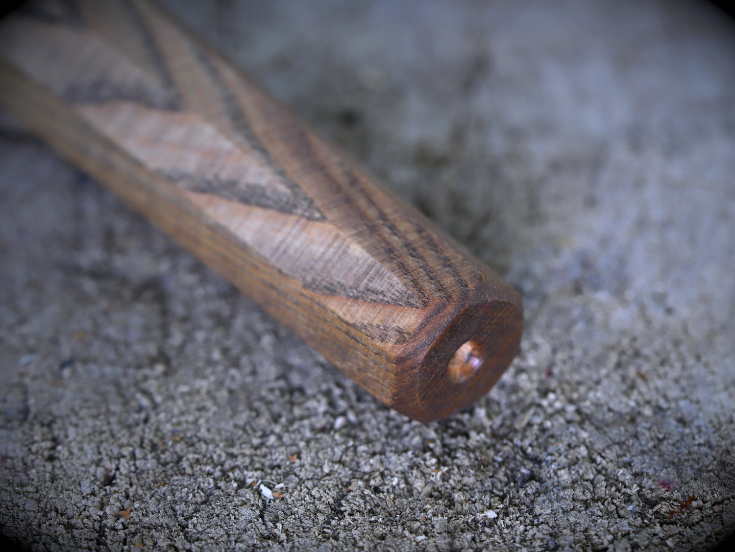 Holzgriff aus Esche (Messer.-, Werkzeugbau)