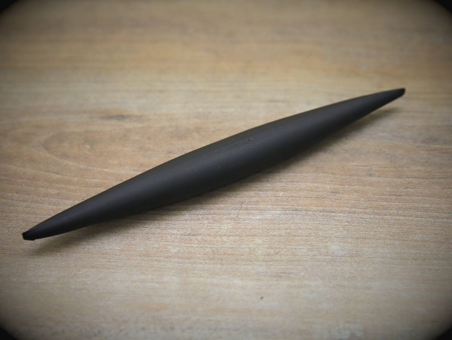 round whetstone (for spoon carvers)